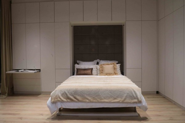 D - Royal Queen Wall Bed With Desk